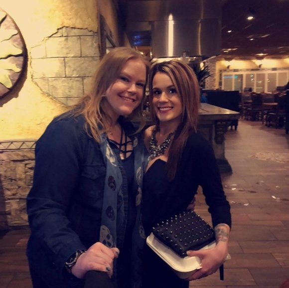 Meet your Posher, Hannah - Picture 5 of 5